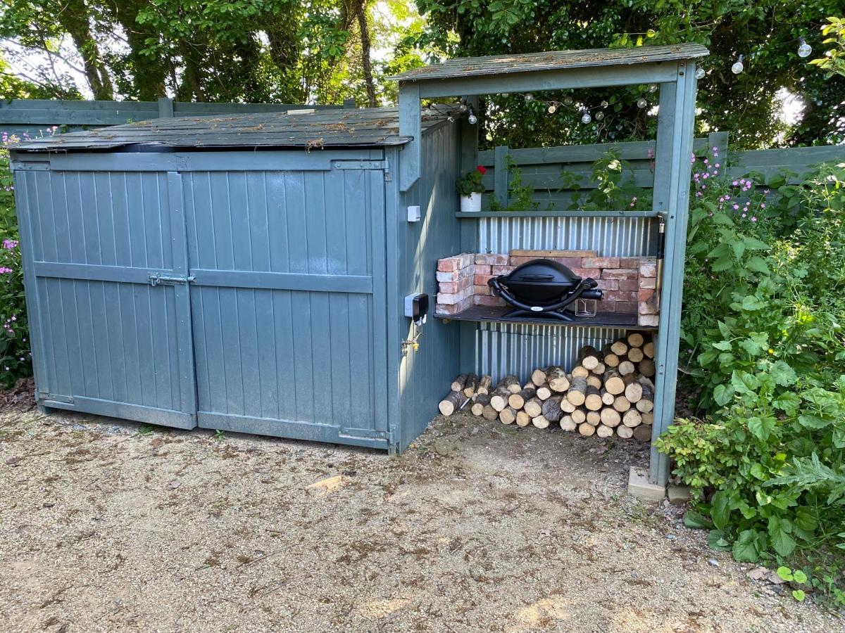 Cosy Double Shepherds Hut In Beautiful Wicklow With Underfloor Heating Throughout Rathnew Eksteriør bilde